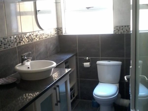 To Let 3 Bedroom Property for Rent in Rondebosch Western Cape